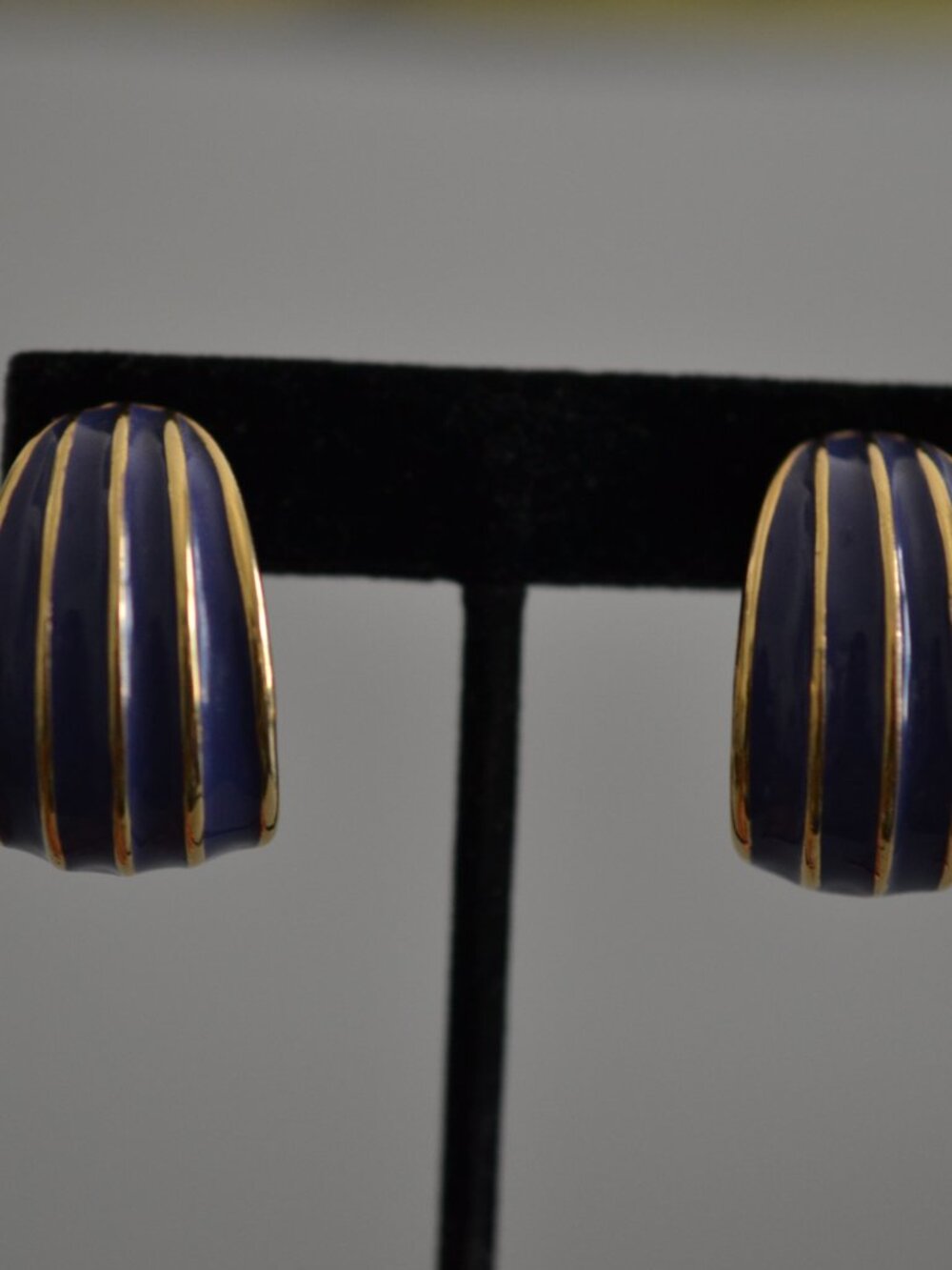 Vintage St. John Signed Navy Blue Enamel Gold Tone Clip-On Earrings 1"